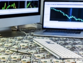 ASV dolārs piedzīvo otro vērtības krituma nedēļu pēc kārtas