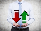 Devalvācija Ķīnā veicinās juaņas ietekmi pasaulē vai vispārēju haosu