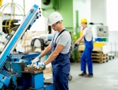 Ražotāju cenas apstrādes rūpniecībā joprojām ietekmē zemās cenas enerģijai un izejvielām