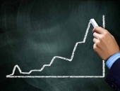 "Fitch" apstiprina Latvijas reitingu "A-" līmenī ar stabilu prognozi