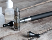 Elektronisko cigarešu un uzpildes flakonu reklāmas radio un televīzijā būs aizliegtas