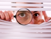 Kā reaģēt uz darbinieku, kas vadītājam atstāsta kolēģu teikto?