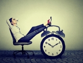 Atlaist uzreiz vai likt nostrādāt 1 mēnesi?