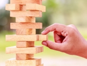 Akciju tirgi aizvien rosinoši