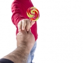 Jāatklāj patiesā labuma guvēji