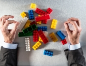 Kā darbiniekus informēt par reorganizāciju?