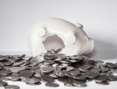 Dīkstāves pabalstu saņems arī krīzes skarto uzņēmumu valdes locekļi un strādājošie pensionāri