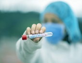 Viesstrādniekiem, iebraucot Latvijā, veiks  Covid-19 analīzes