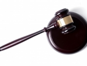 Tiesai no jauna jāvērtē, vai policija varēja liegt piekļuvi interneta vietnēm ar nelicencētu saturu