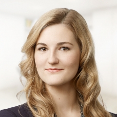 Vai paraksts rezidenta apliecībā ir obligāts?