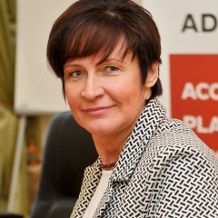 Kā rīkoties, ja persona strādā divos mikrouzņēmumos?